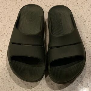 Oofos green Slide Sandals 7